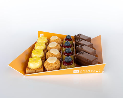SWEET PETITS FOURS TRAY